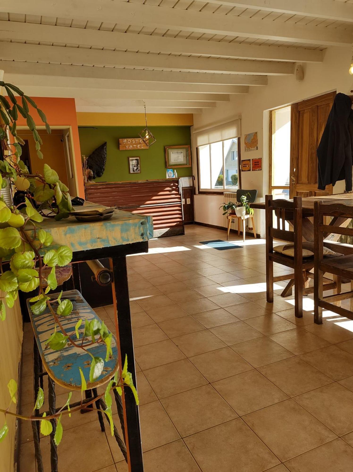 Hostel Yatel El Calafate Ngoại thất bức ảnh